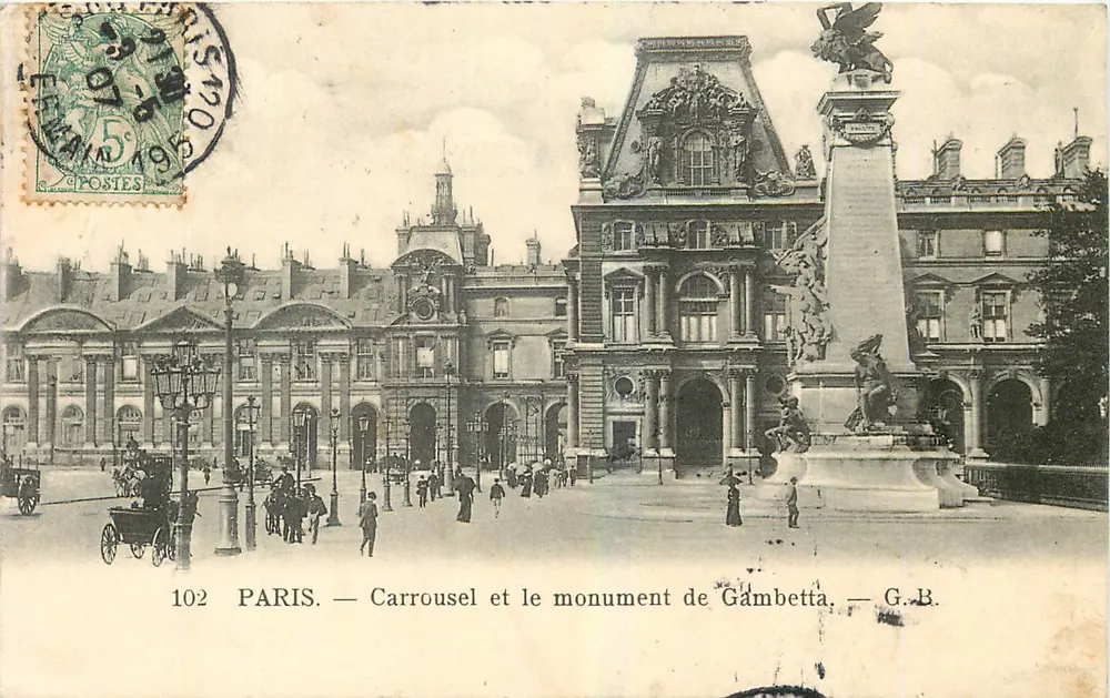 PARIS — Carrousel e o monumento de Gambetta — G.B. 102 - Frente