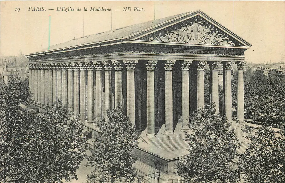 Paris — A Igreja da Madeleine — ND Phot. - Frente