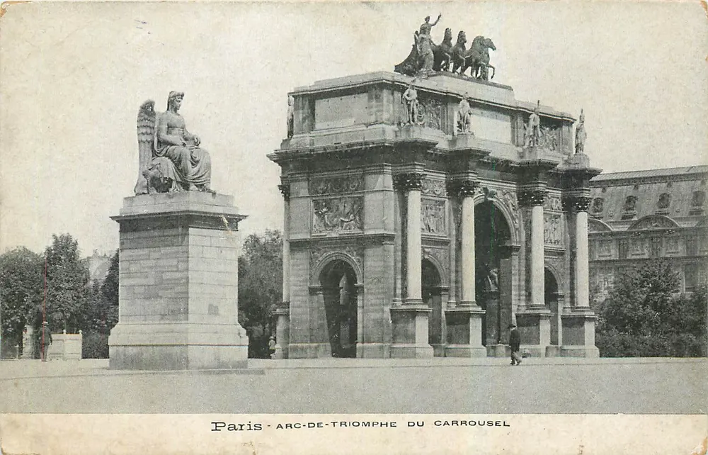 Paris - Arco do Triunfo do Carrousel — estátua de anjo à esquerda — editor não visível - Frente