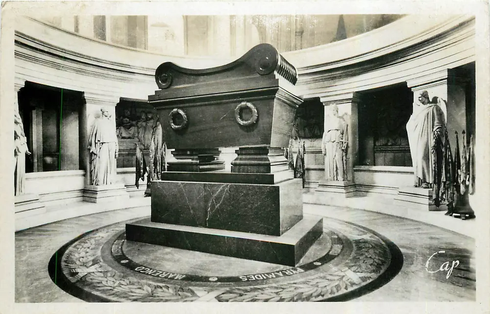 Le Tombeau de Napoléon Ier — Les Invalides — Cap - Recto
