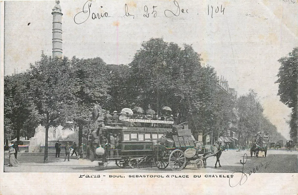 Paris - Boulevard Sebastopol & Place du Châtelet — vue avec monument et omnibus — éditeur Loury - Recto