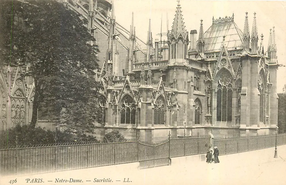 Paris — Catedral de Notre-Dame — Sacristia — LL. — n° 436 - Frente