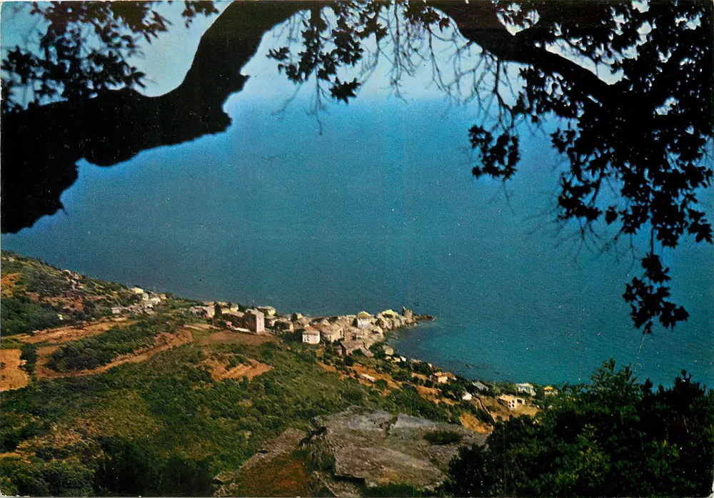 Erbalunga — Vue générale du village — Éditions Kalliste - Recto