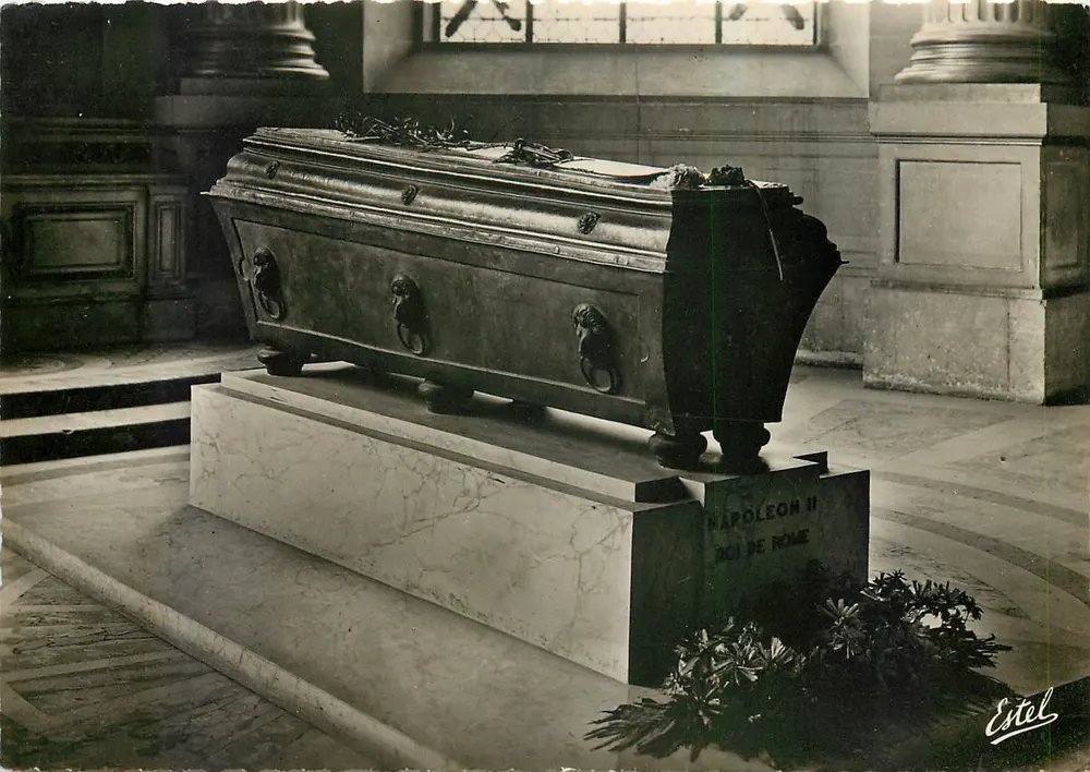 Caixão fúnebre de Napoleão II — Rei de Roma — Editor Estel, n° 0318 - Frente