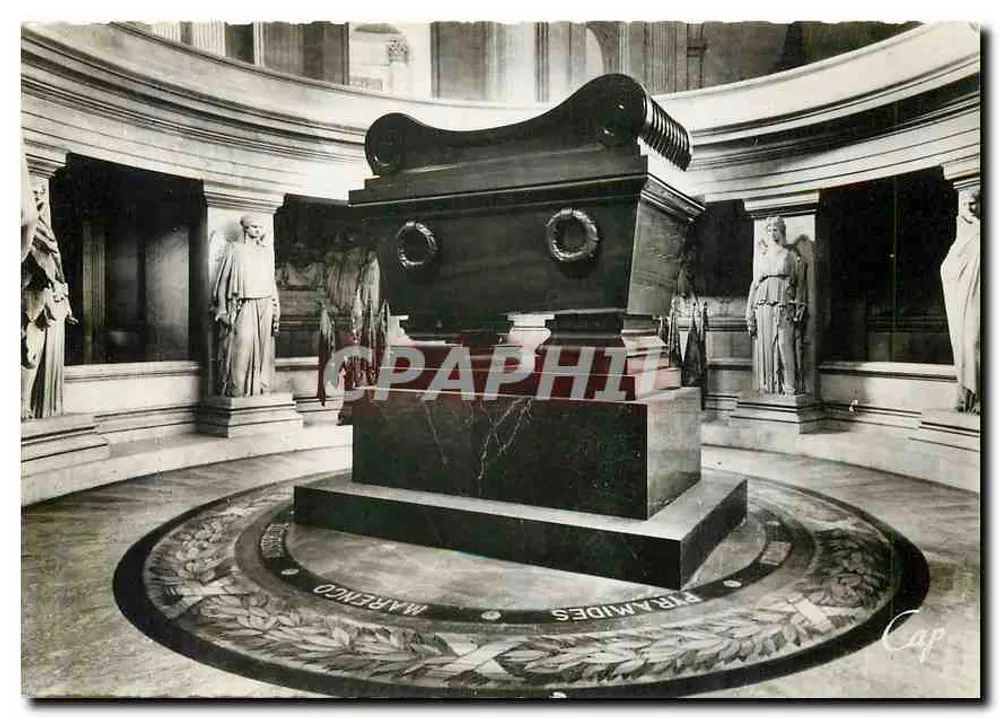 O Túmulo de Napoleão I — Paris — editor REAL-PHOTO-A.P. - PARIS, n° 1020 - Frente