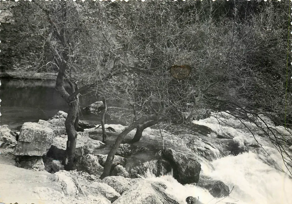 A Fonte de Vaucluse e sua idade — Edições Photos d'Art d'Angie - G. Augier - Frente