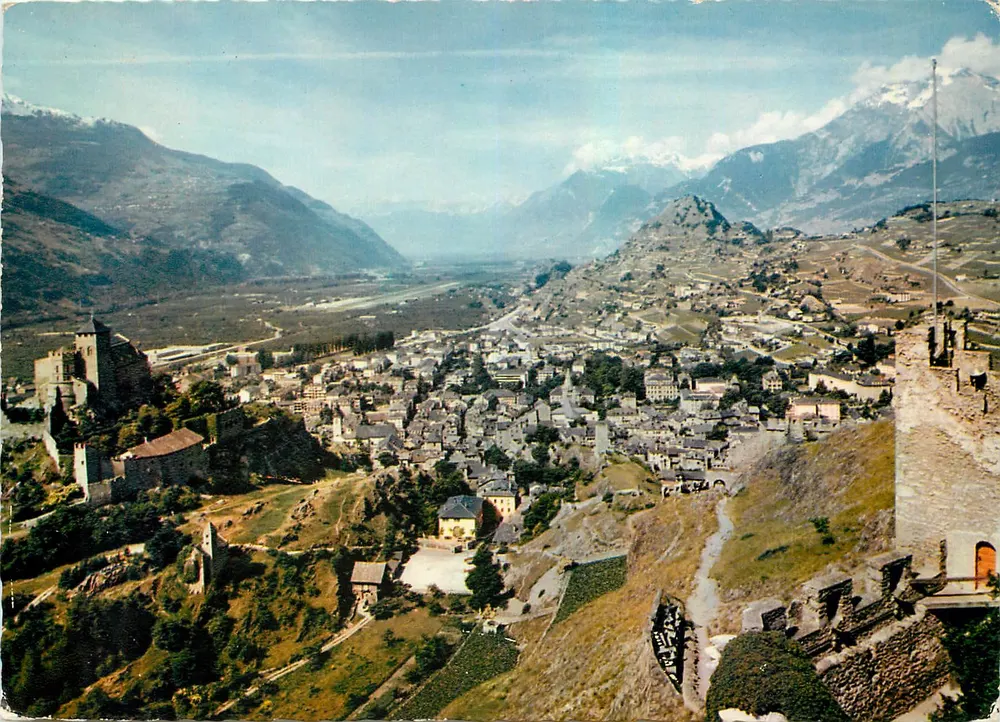 Sion — Schloss Tourbillon, Kirche Valère und die Stadt — Éditions Jaeger - Vorderseite