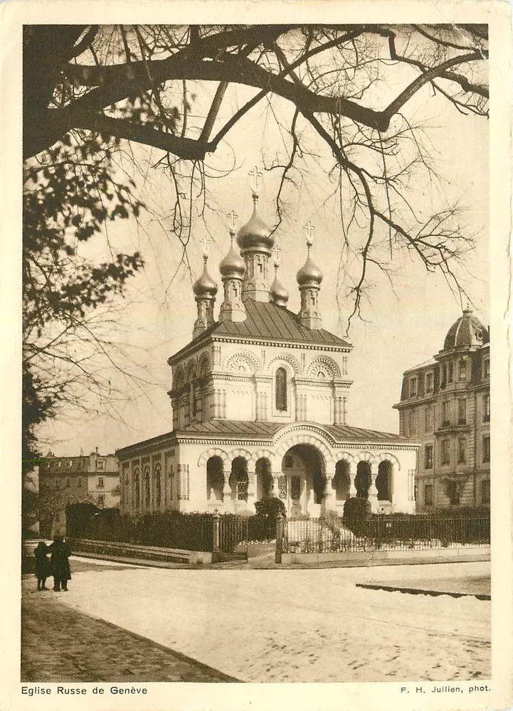 Igreja Russa de Genebra — vista sob uma árvore desfolhada — F. H. Jullien, fot. - Frente