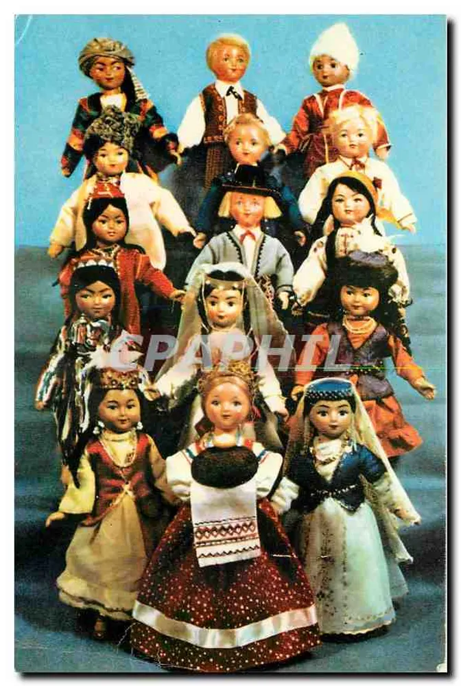 Dolls in traditional costumes — collection — Photo E. Henatovich & V. Monika - Front