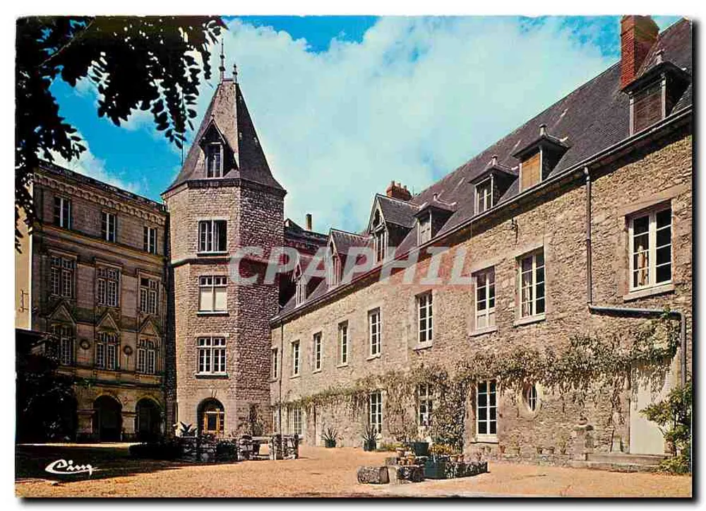 Montargis (Loiret) — O Castelo — Impressor Combier - Frente