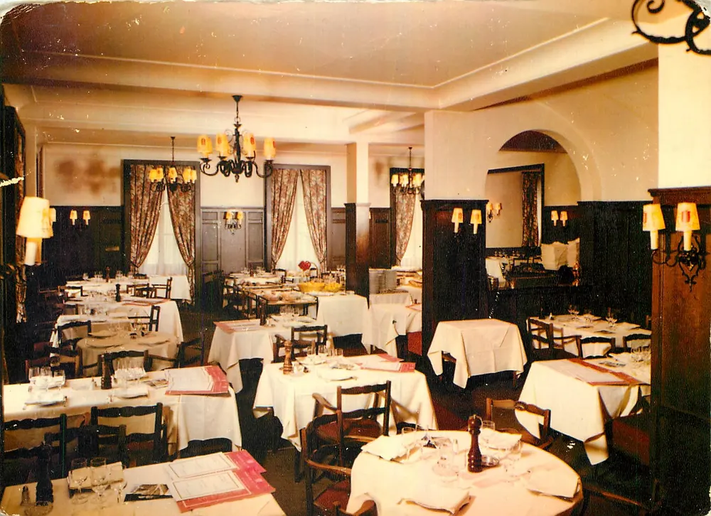 Sala de jantar do Grand Hôtel de la Poste — Montargis — Edição CIMCOLOR - Frente