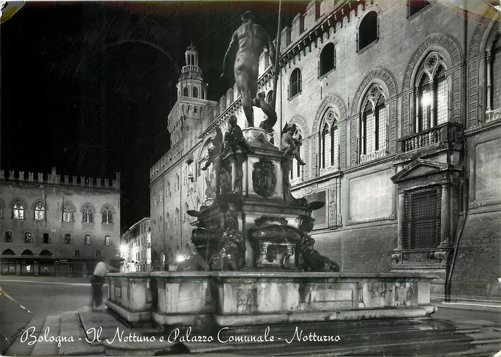 Bologna - Il Nettuno e Palazzo Comunale - Notturno - Recto