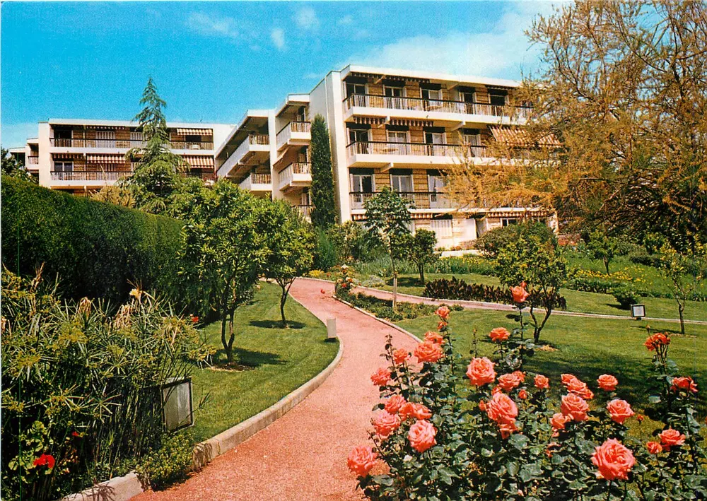 Les Logis de Fontmerle — Antibes — Éditions Gilletta - Anverso