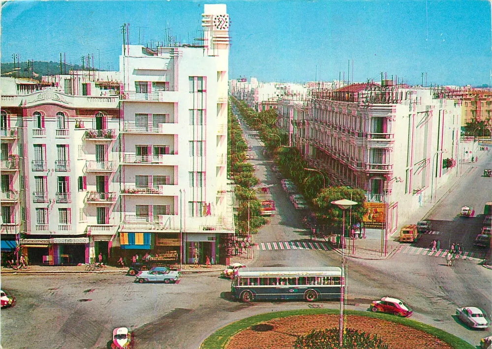 तुनीस — स्वतंत्रता चौक — विश्वास एच. इस्माइल (तुनीस) - आगे