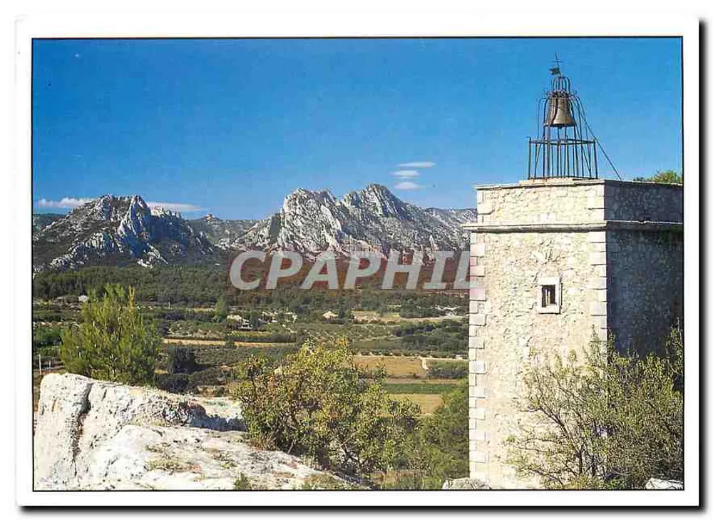 Torre da torre de sino em Éygalières — vista sobre as montanhas — Pierre Ricou - Frente
