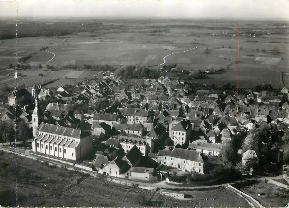 Stadt Ménage — Luftbild — Verlag: P. Quenot, Verbatim (Nr. 309-15) - Vorderseite