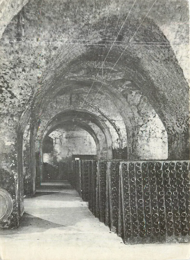 Cavernas de Moët & Chandon — Épernay — Editor Moët & Chandon - Frente