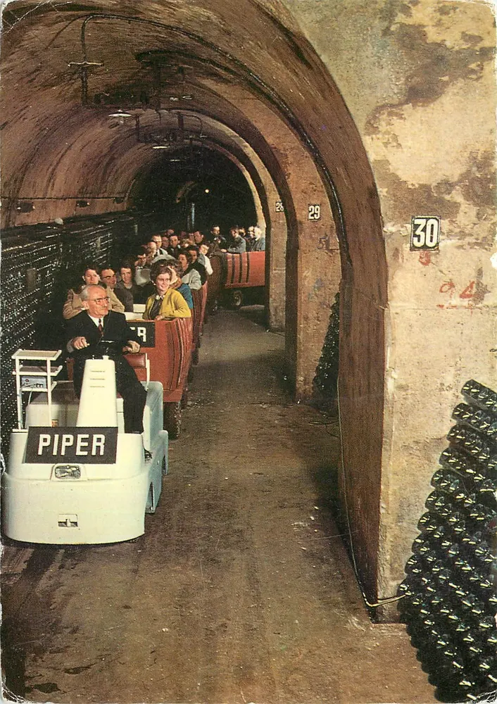 Visita guiada às caves de Piper-Heldsleck — Reims — editor PIPER-HELDSLECK - Frente
