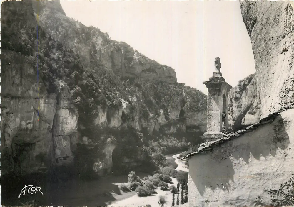 Gorges du Tarn — La Chapelle et le Cirque des Baumes — Éditions d'Art Marceau Carrière - Recto