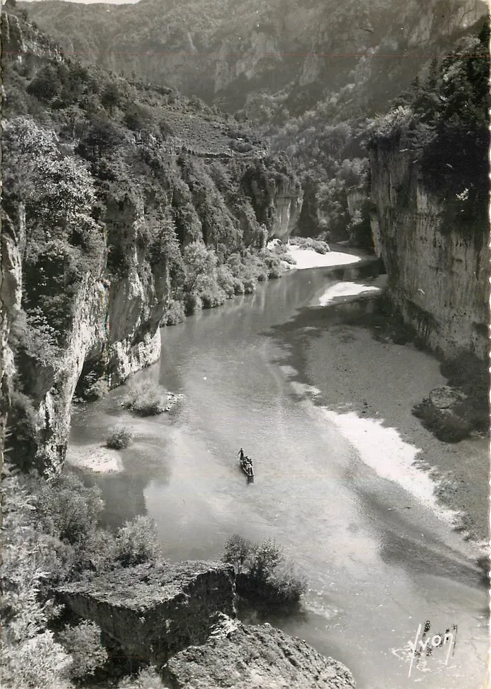 Gorges du Tarn — Les Détroits — Les Éditions d'Art, Paris - Recto