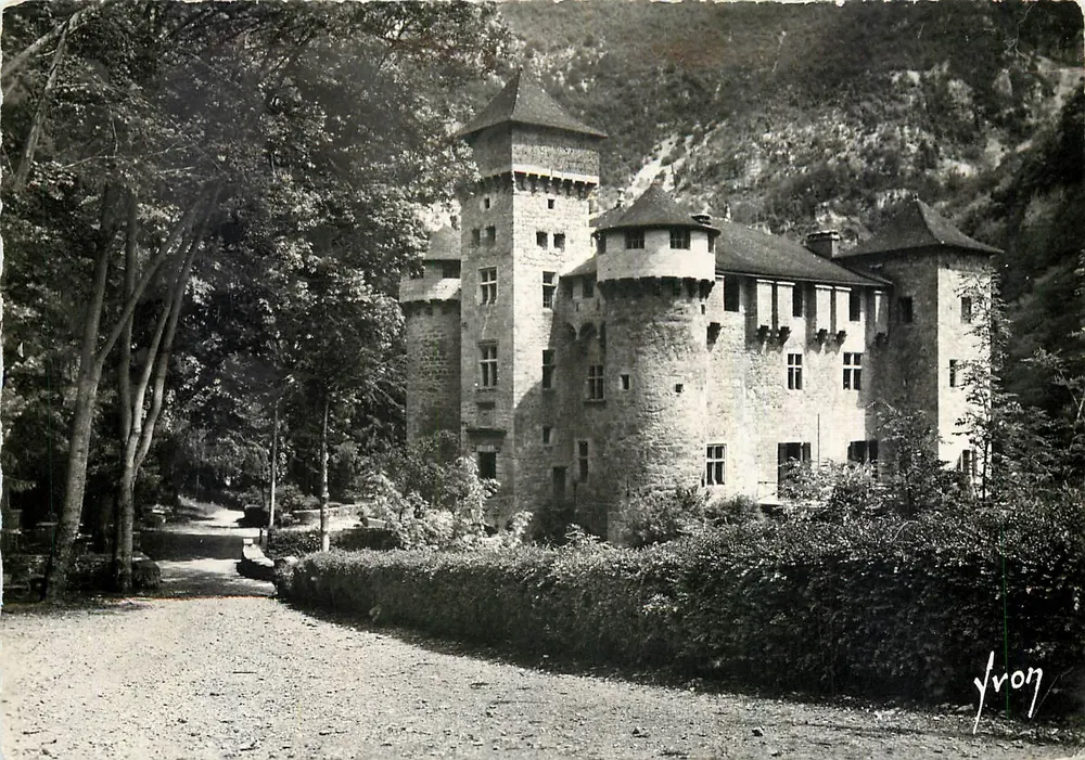 Castelo de la Caze — Gorges do Tarn (Lozère) — Edições Martel - Frente