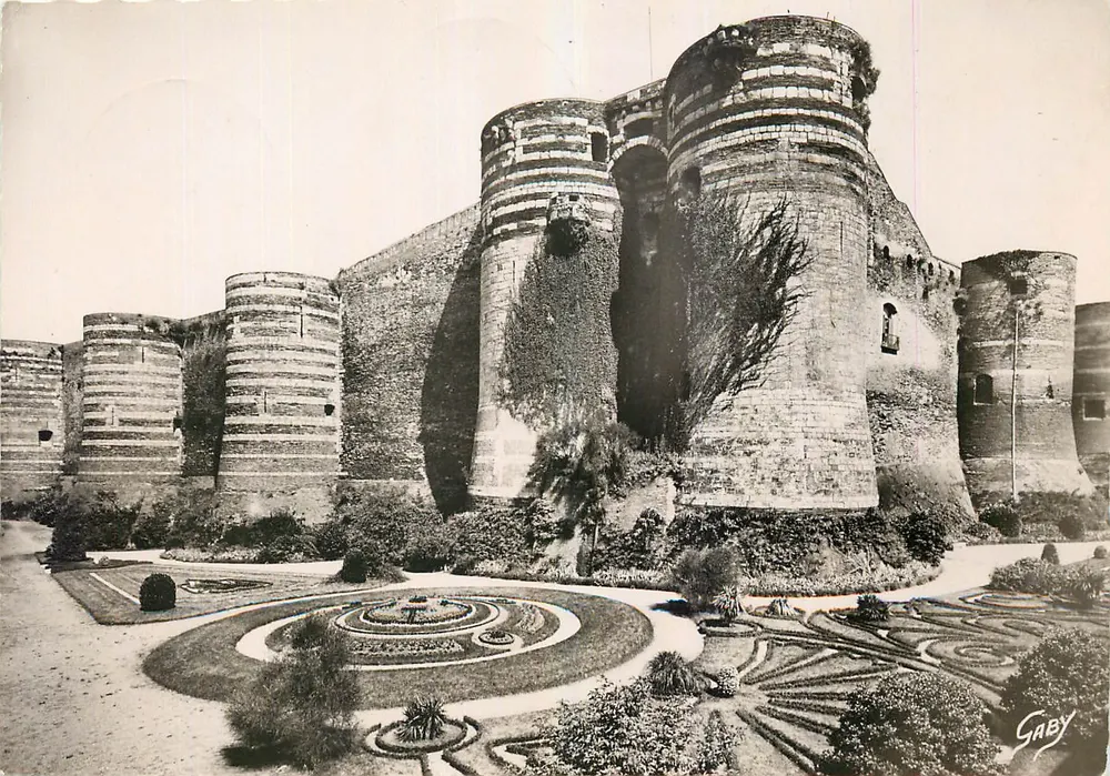 Castillo del Rey René — Angers (M.-et-L.) — Ediciones Gaby, n°120 - Anverso