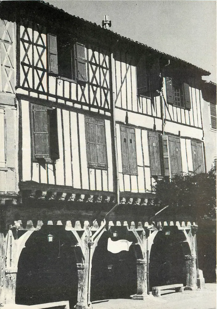 Mirepoix (Ariège) — Haus der Consuln des 13. Jahrhunderts mit geschnitzten Holzköpfen — Verlag La Serpent, Nr. 285 - Vorderseite