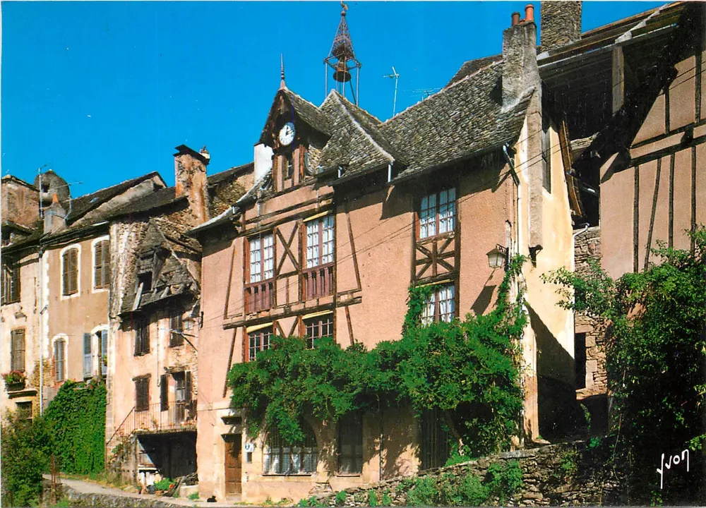 Conques-en-Rouergue — Ehemalige Stadtverwaltung, Platz Chirac — Éditions d'art Yvon - Vorderseite
