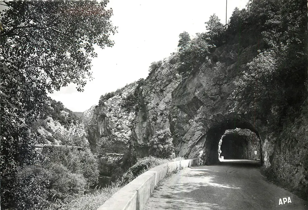 Gorges der Aude — Pass Pierre Lys. Das Loch des Curés — APA - Vorderseite