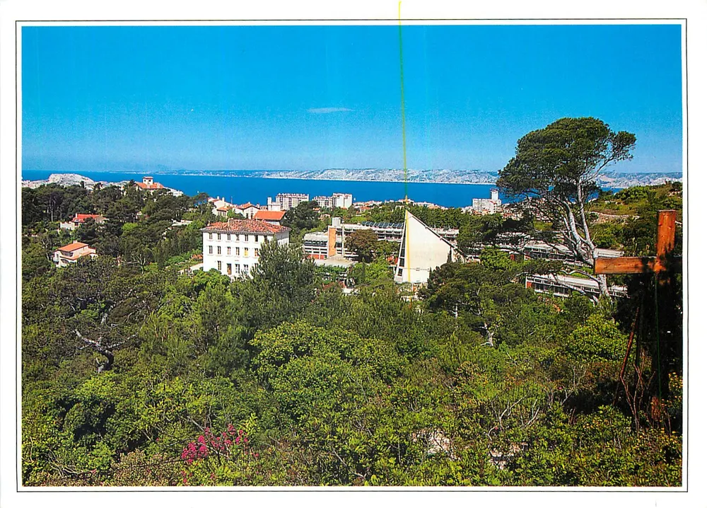Vista do Centro Notre-Dame du Roucas — Marselha — Edições Combier - Frente