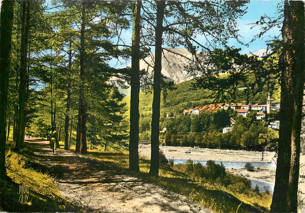 Beaubezer (Basses-Alpes) — O Caminho do Pequeno Lago — Edições Photoguy - Frente