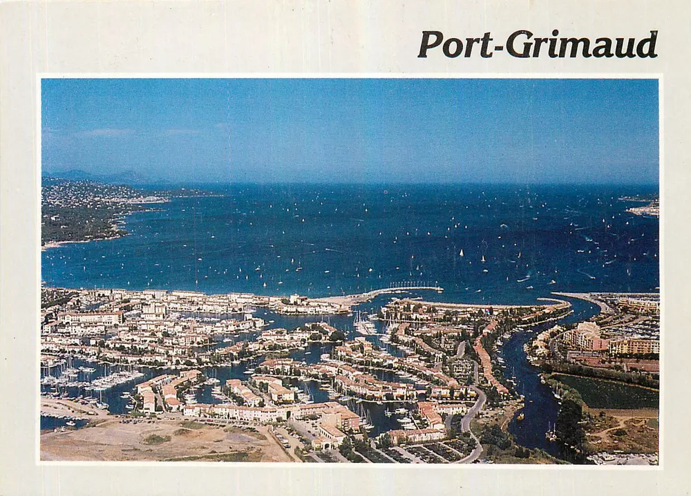 Port-Grimaud — Luftbild des Hafens und der Stadt — Éditions S.M.D. - Vorderseite