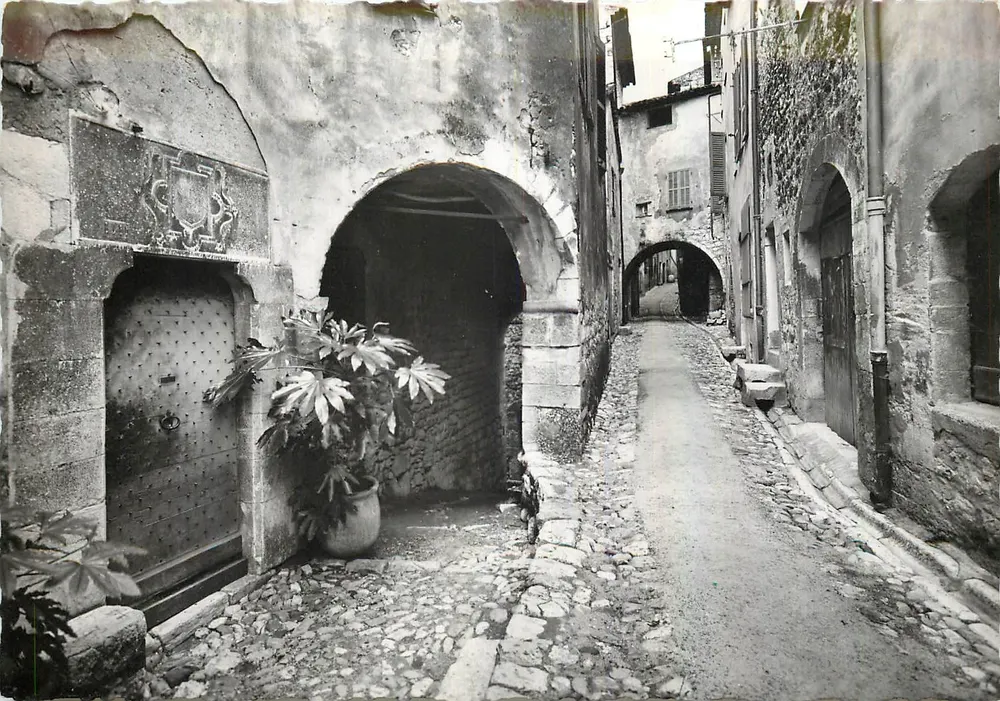 Saint-Paul (Alpes-Maritimes) — Vieille Rue — Éditions Le Menestrel - Recto
