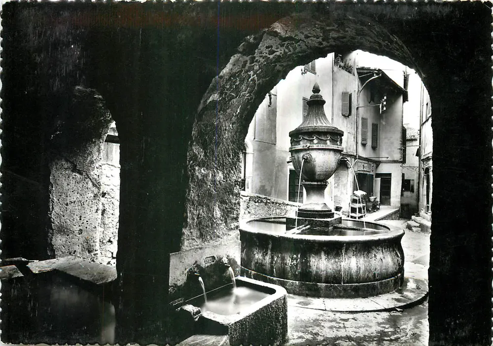 Saint-Paul - La Vieille Fontaine — Les Alpes-Maritimes — Éditions Rella, Nice - Vorderseite