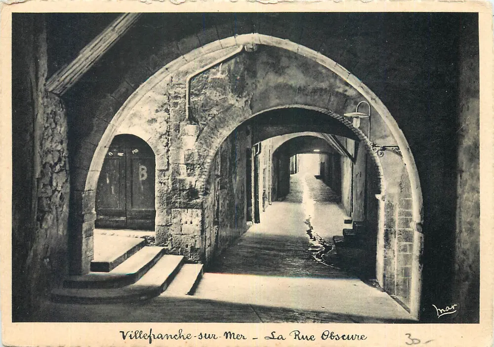 Villefranche-sur-Mer — A Rua Obscura — As Edições MAR - Frente