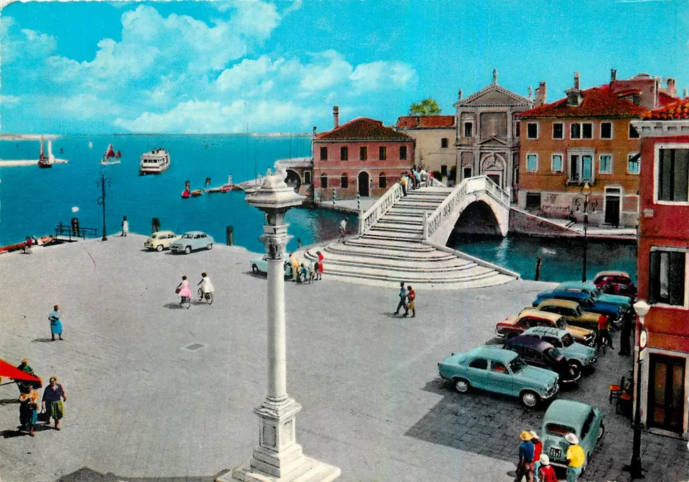 Veneza — Piazza Vigo — Ed. Riz, Alma Donaggio - Chioggia - Frente