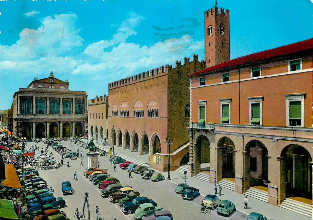 Piazza Cavour in Rimini — Verlag B. Marcaccini, Nr. 101 Bis - Vorderseite
