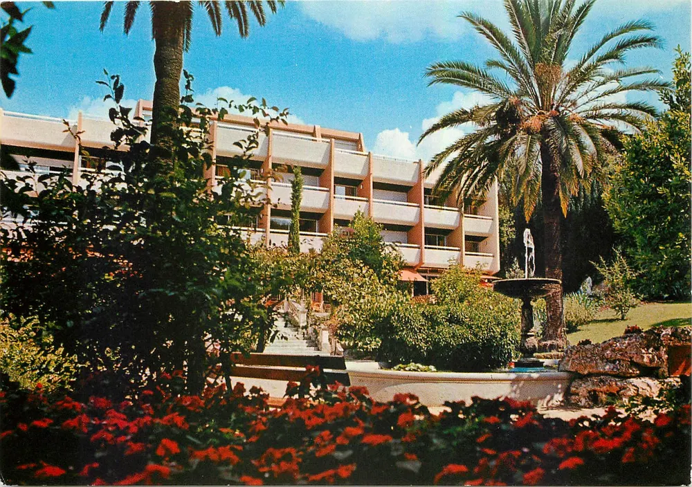Residência da Floresta — Cannes — Les Éditions Gilletta - Frente