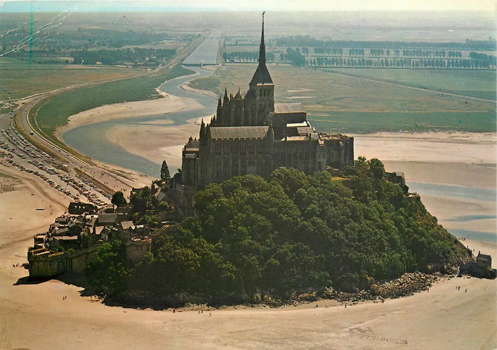 Mont-Saint-Michel — vue aérienne — ARNAUD Frères, éditeur, n°24 - Recto