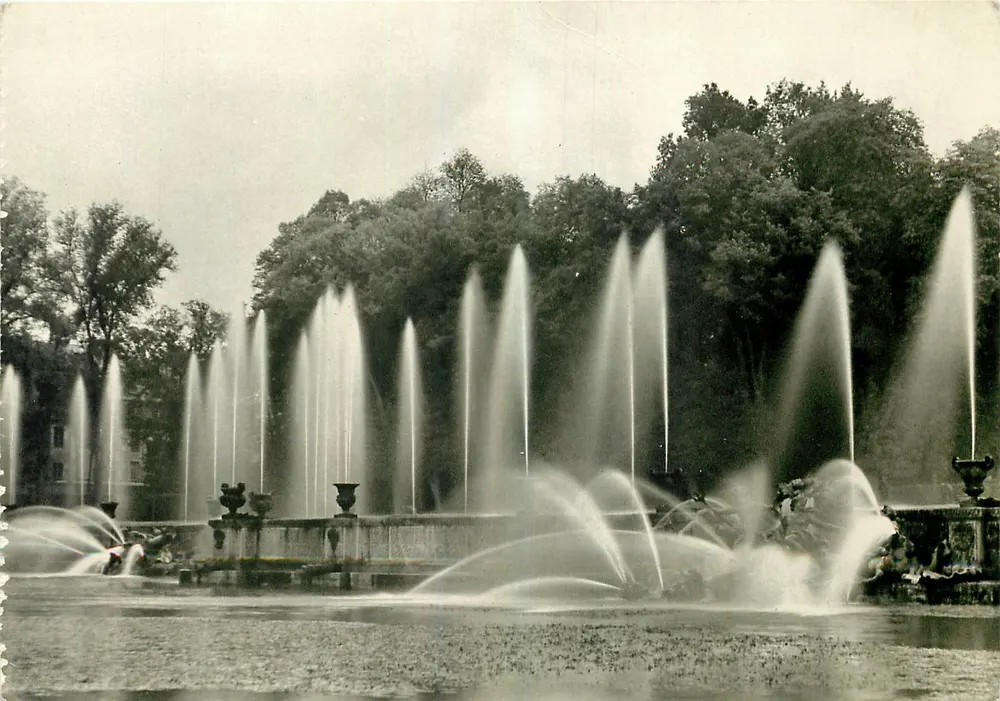 Schloss Versailles — Der Bassin de Neptune während der großen Wasser — Éditions EPIC, Paris - Vorderseite