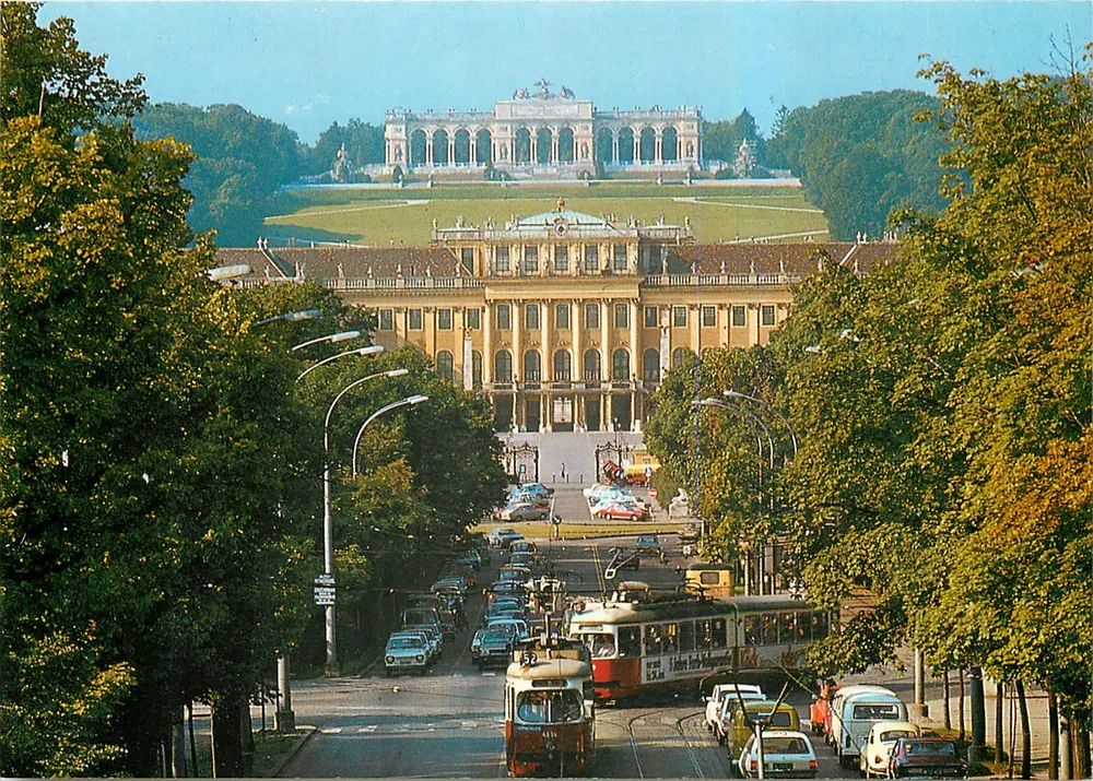 Vienne — Vue sur le château de Schönbrunn et la Gloriette — R.A.U. COLOR, n° R 179 - Recto