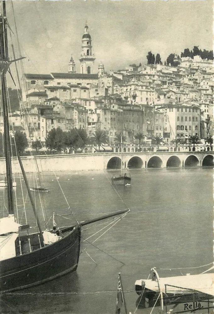 Menton — vue du port avec édifice religieux et pont — éditeur Rella - Frente
