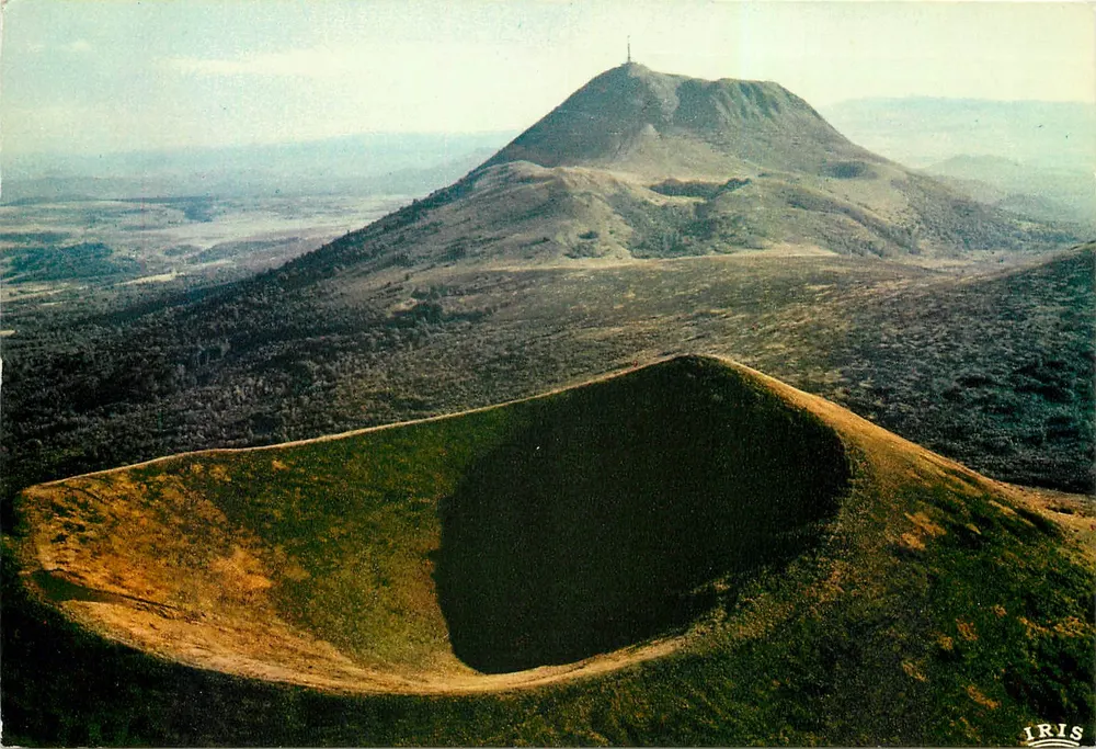 Le Puy de Dôme — Ansicht von Puy du Pariou — Verlag IRIS - Vorderseite