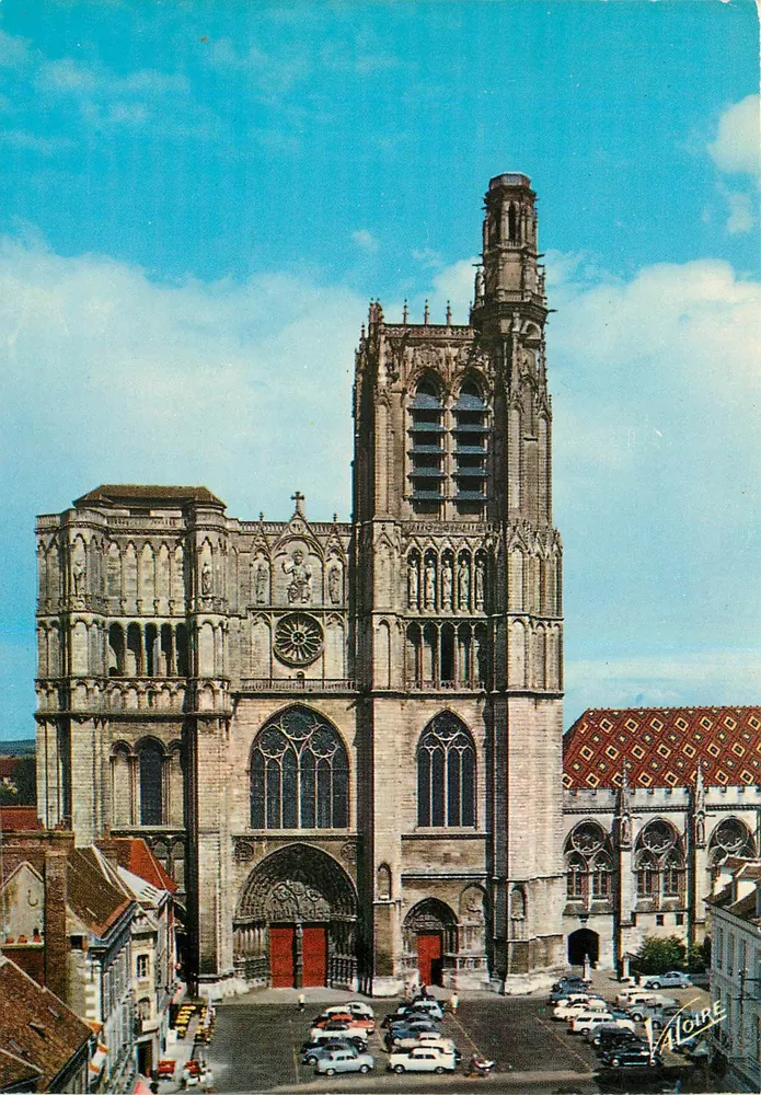 Sens (Yonne) — Kathedrale Saint-Étienne und Synodalpalast — Editions Valoire - Vorderseite