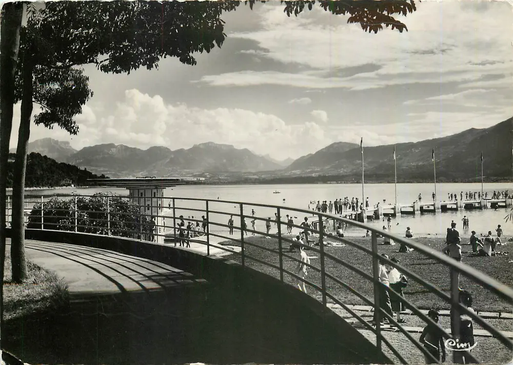 Aix-les-Bains — Der Strand — Im Hintergrund, der Granier — Verlag Le Revard, Nr. 1550 - Vorderseite