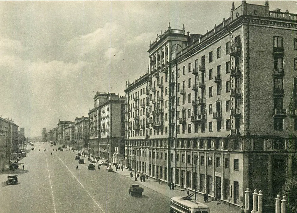 बुलेवार्ड कालमुकोव — मॉस्को — प्रकाशक एल. श्ट्रोशिन, 15वीं श्रृंखला, 1955 - आगे