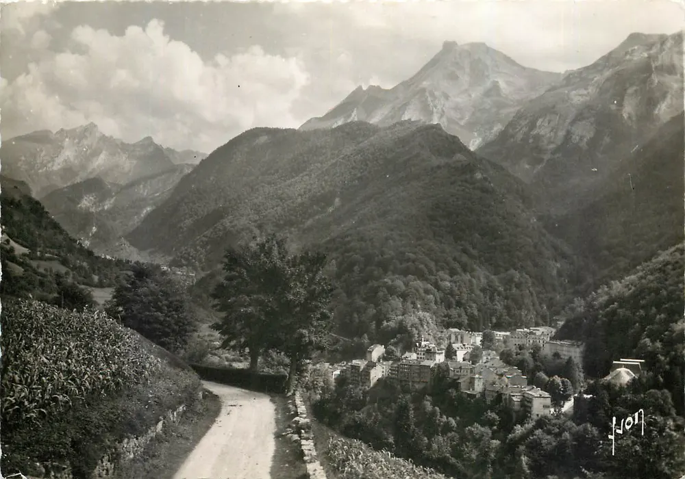 Eaux-Bonnes (Basses-Pyrénées) — Visão geral e Pic de Ger — Éditions d'Art, Paris - Frente