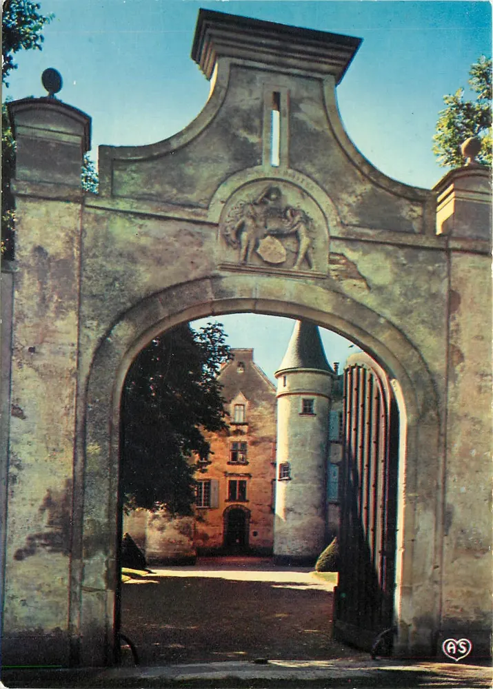 Castelo de Varvasse — Chanonat (Puy-de-Dôme) — Éditions du LYS - Frente