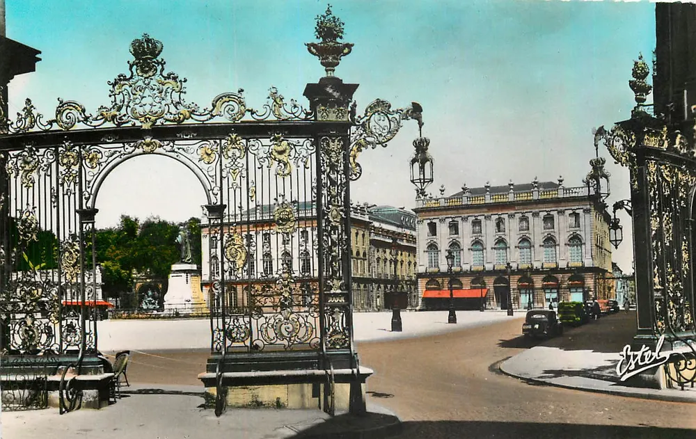 Nancy — Place Stanislas et grilles de Jean Lamour — Estel - Recto