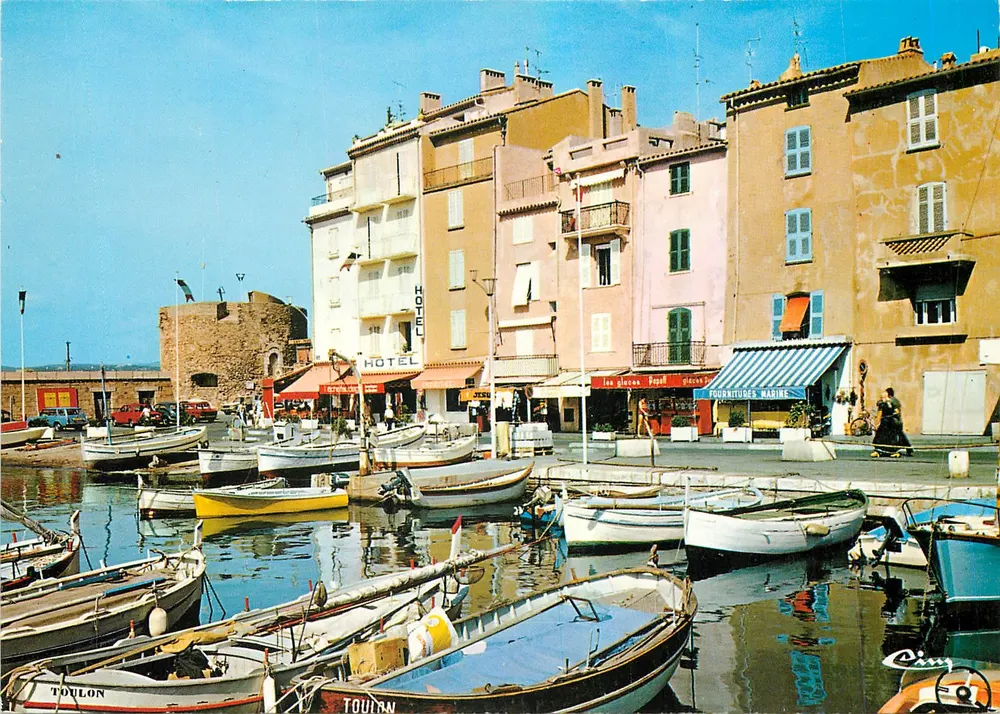 Saint-Tropez — Um canto do porto — Editor Combier, n° 83.119 - Frente